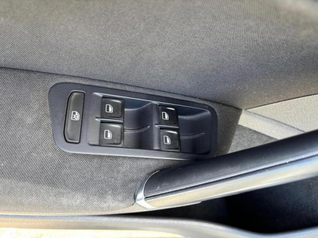 Volkswagen Golf image 5