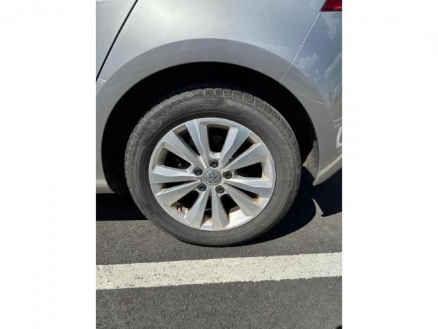 Volkswagen Golf image 6