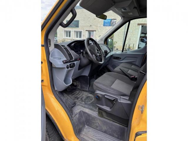 Ford Transit image 5