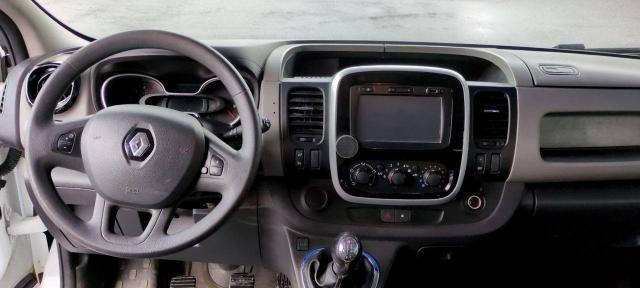 Renault Trafic image 9