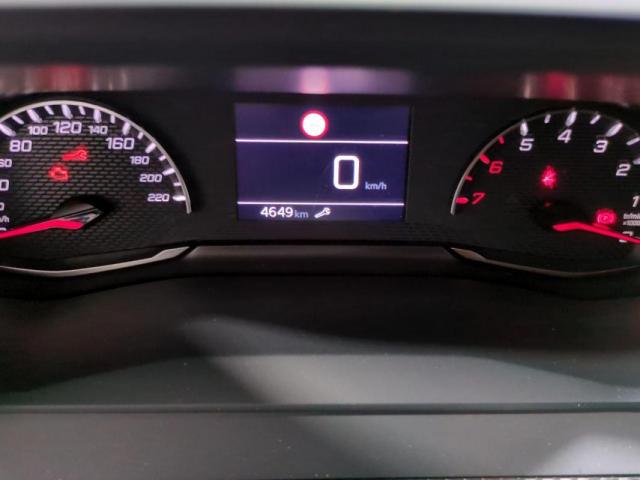 Peugeot 2008 image 9