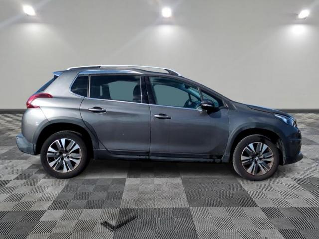 Peugeot 2008 image 9