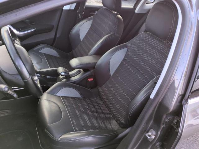 Peugeot 2008 image 7
