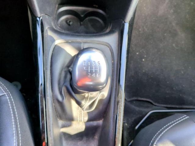 Peugeot 2008 image 2