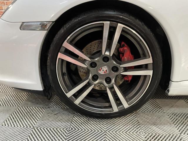 Porsche 911 image 2