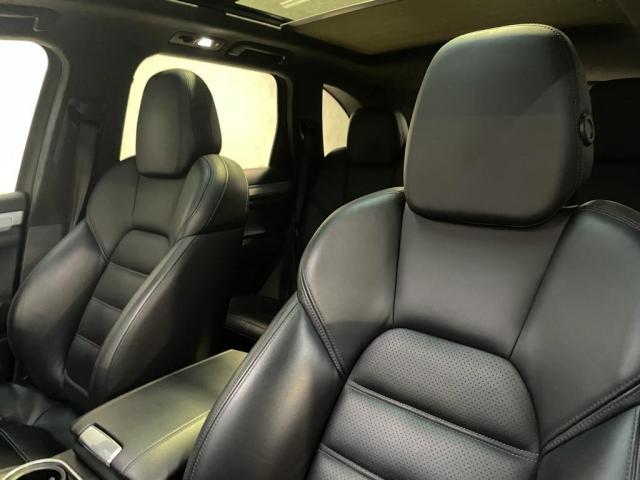 Porsche Cayenne image 9