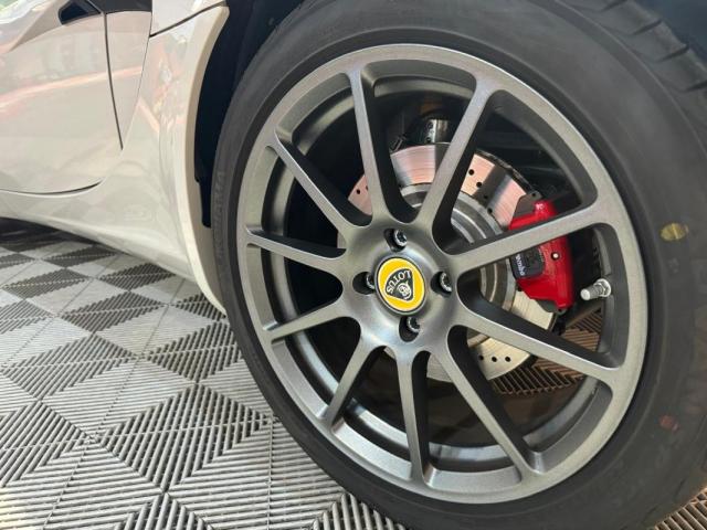 Lotus Elise image 6