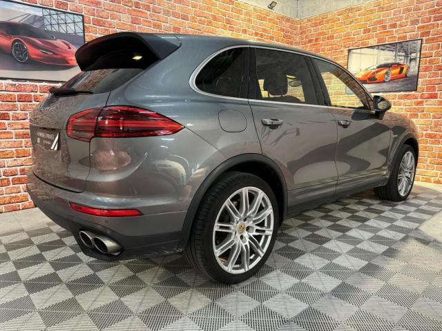 Porsche Cayenne image 4
