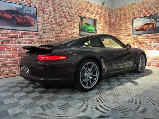 Porsche 911 image 6
