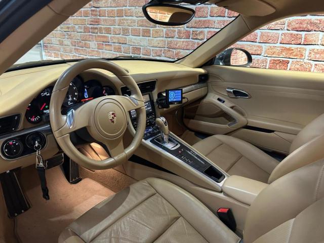 Porsche 911 image 2