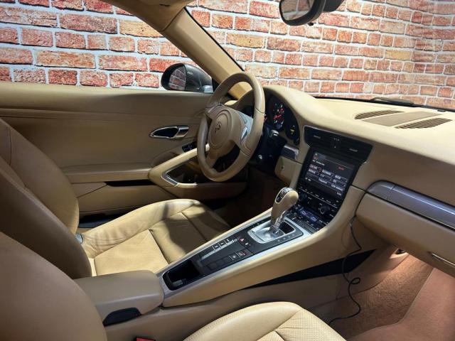 Porsche 911 image 1