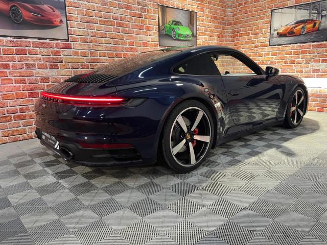 Porsche 911 image 8