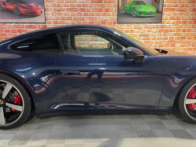 Porsche 911 image 3