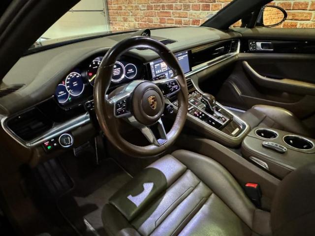 Porsche Panamera image 2