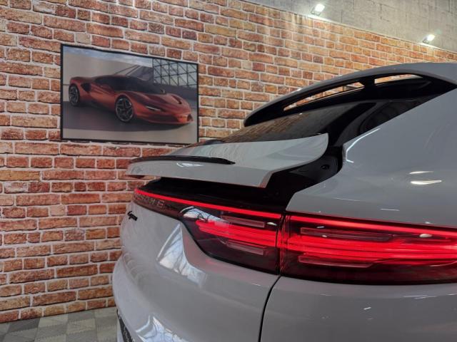 Porsche Cayenne image 8