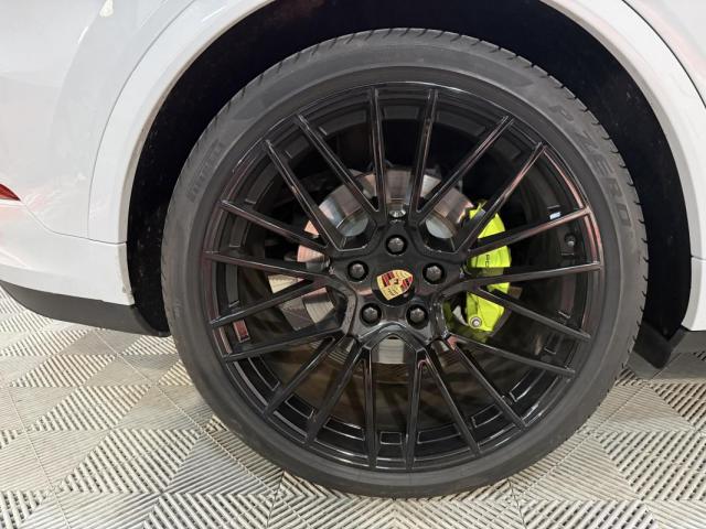 Porsche Cayenne image 1