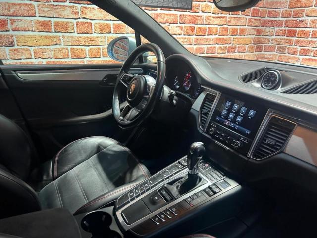 Porsche Macan image 5