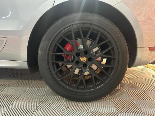 Porsche Macan image 2