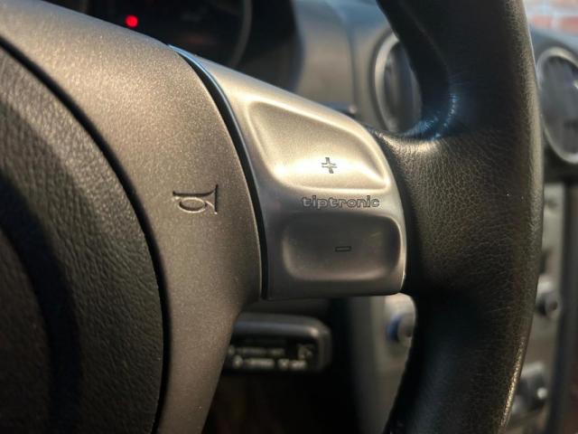 Porsche Cayman image 2