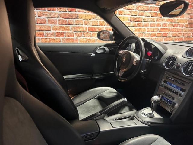 Porsche Cayman image 9