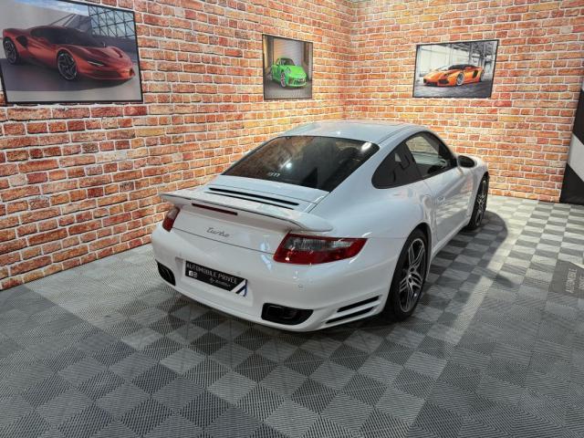 Porsche 911 image 6