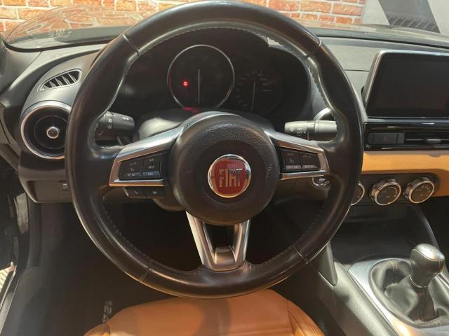 Fiat 124 Spider image 1