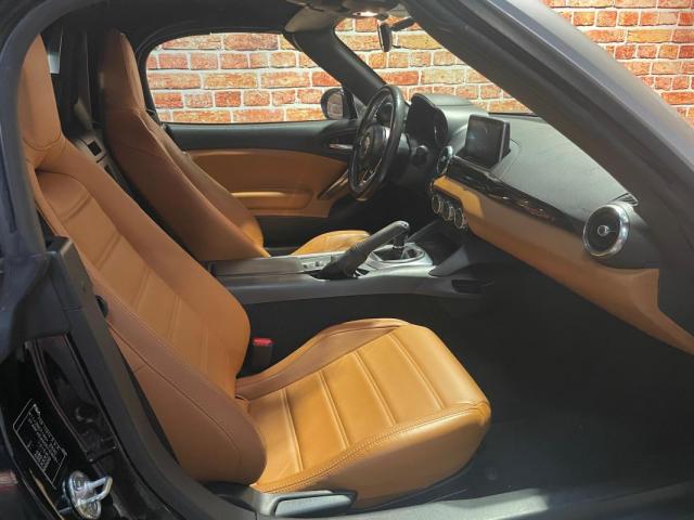 Fiat 124 Spider image 4
