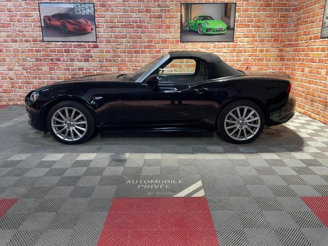 Fiat 124 Spider image 3