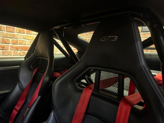 Porsche 911 image 4