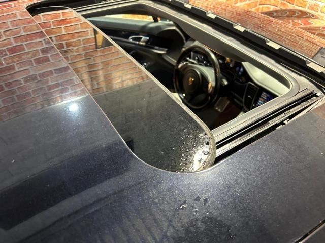 Porsche Panamera image 6