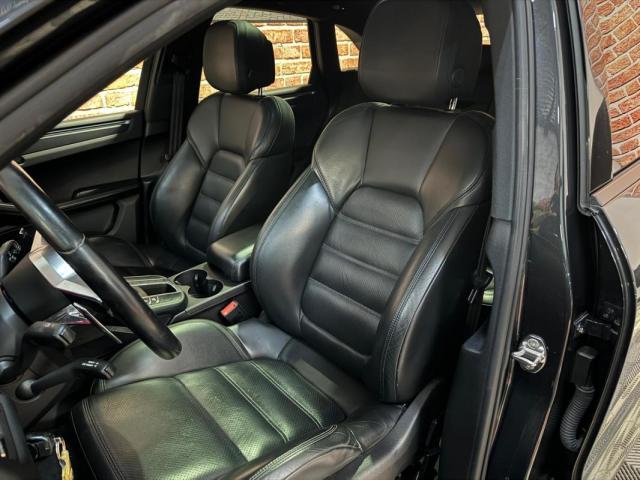 Porsche Macan image 1