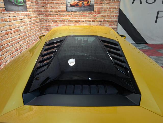 Lamborghini Huracán image 1