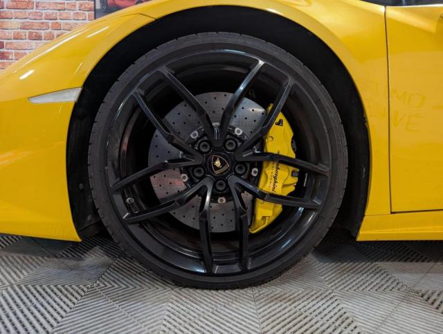 Lamborghini Huracán image 6