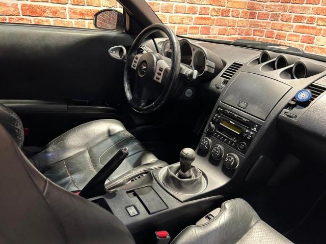 Nissan 350z image 8