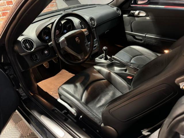 Porsche Cayman image 5