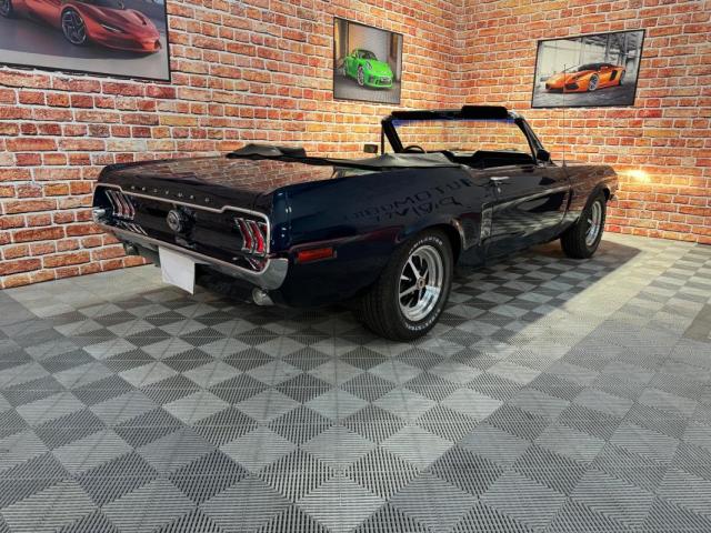 Ford Mustang image 9