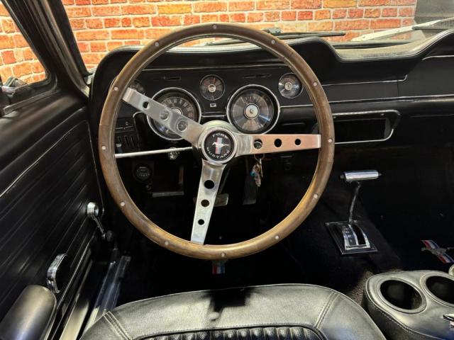 Ford Mustang image 5