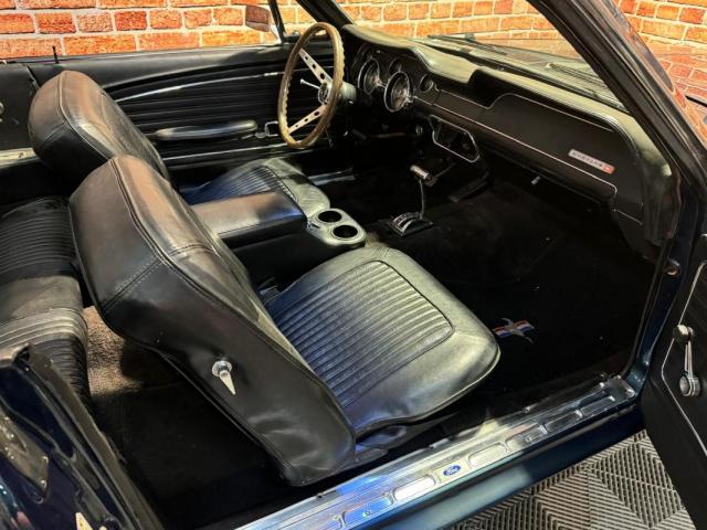 Ford Mustang image 8