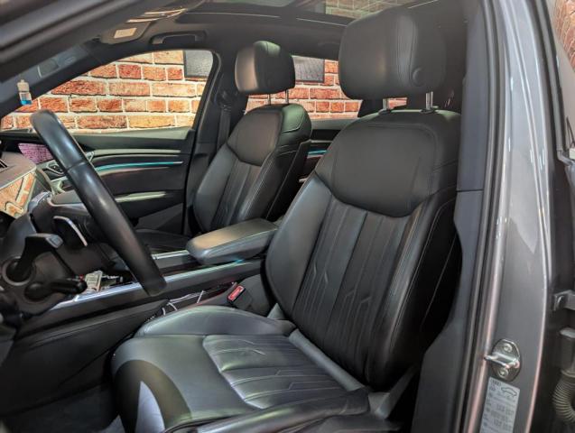 Audi E-Tron image 8