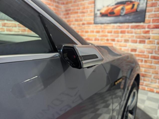 Audi E-Tron image 9