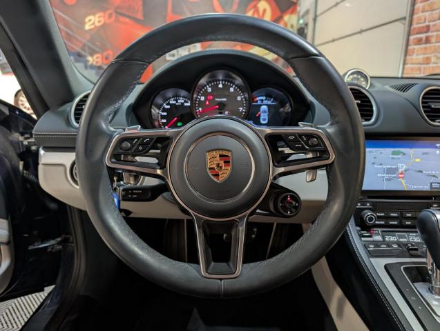 Porsche 718 Cayman image 6