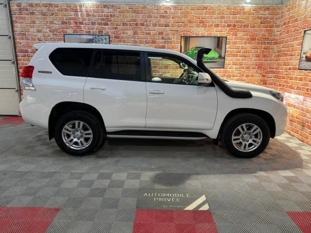 Toyota Land Cruiser image 4