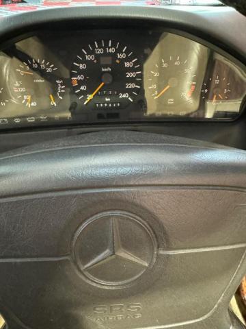 Mercedes Benz Sl 300 image 4