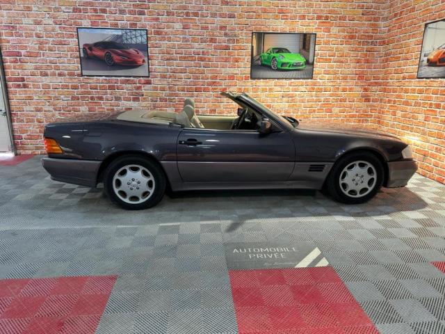 Mercedes Benz Sl 300 image 9