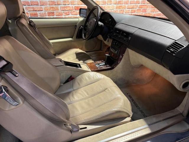 Mercedes Benz Sl 300 image 8