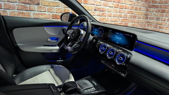 Mercedes Benz Cla image 3
