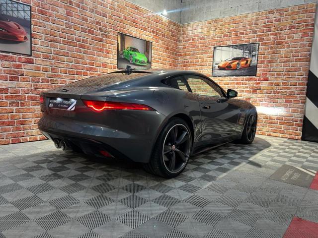 Jaguar F-Type image 2