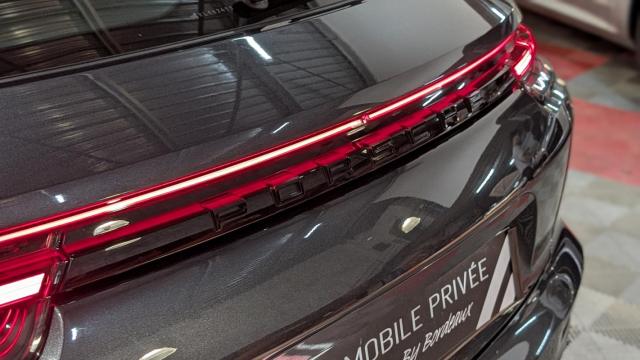 Porsche Panamera image 9