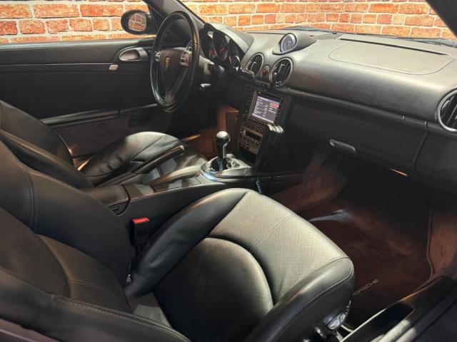 Porsche Cayman image 8