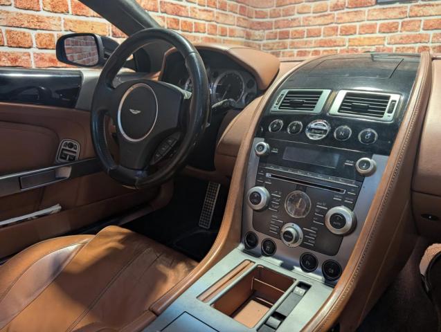 Aston Martin Db9 image 5